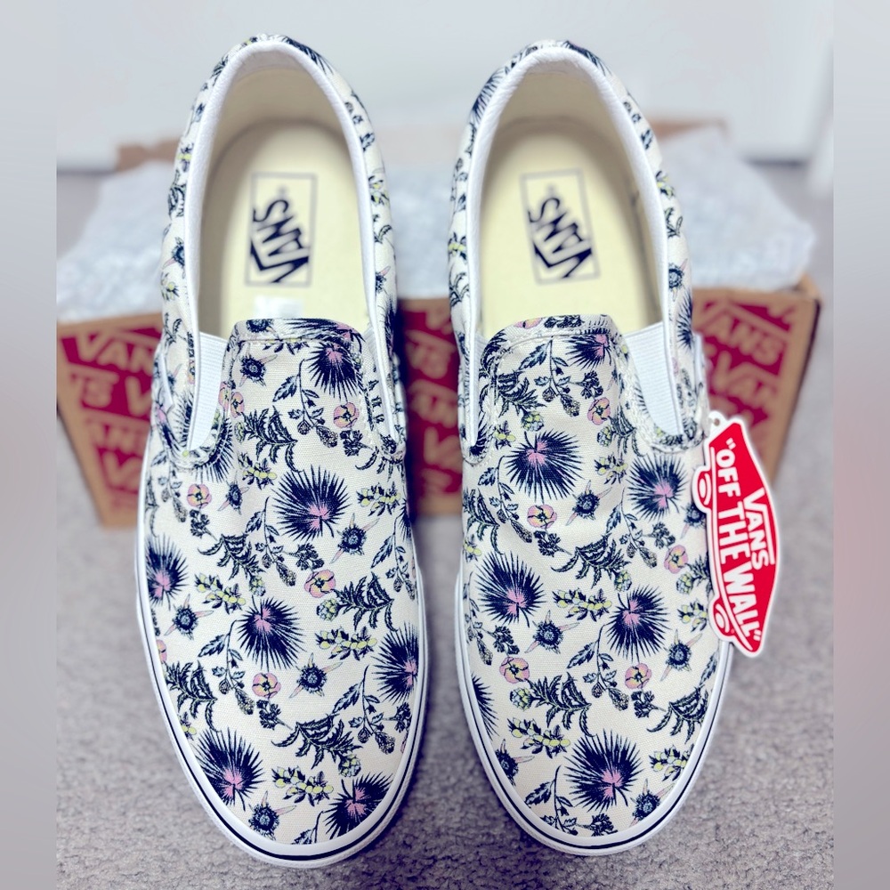 NEW Women’s Size 11 (Men’s 9.5) Vans Floral Slip on Shoe (Paradise Floral)